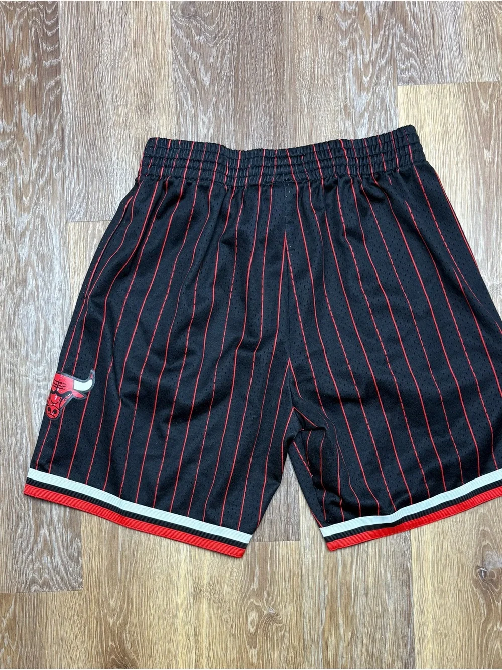 NBA Chicago Bulls Black & Red Pinstripe Athletic Shorts